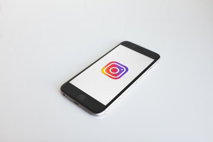 celular com instagram