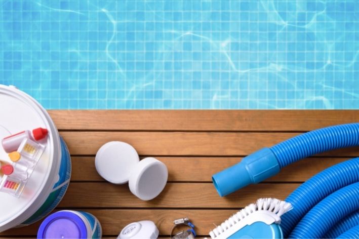 produtos para limpeza da piscina